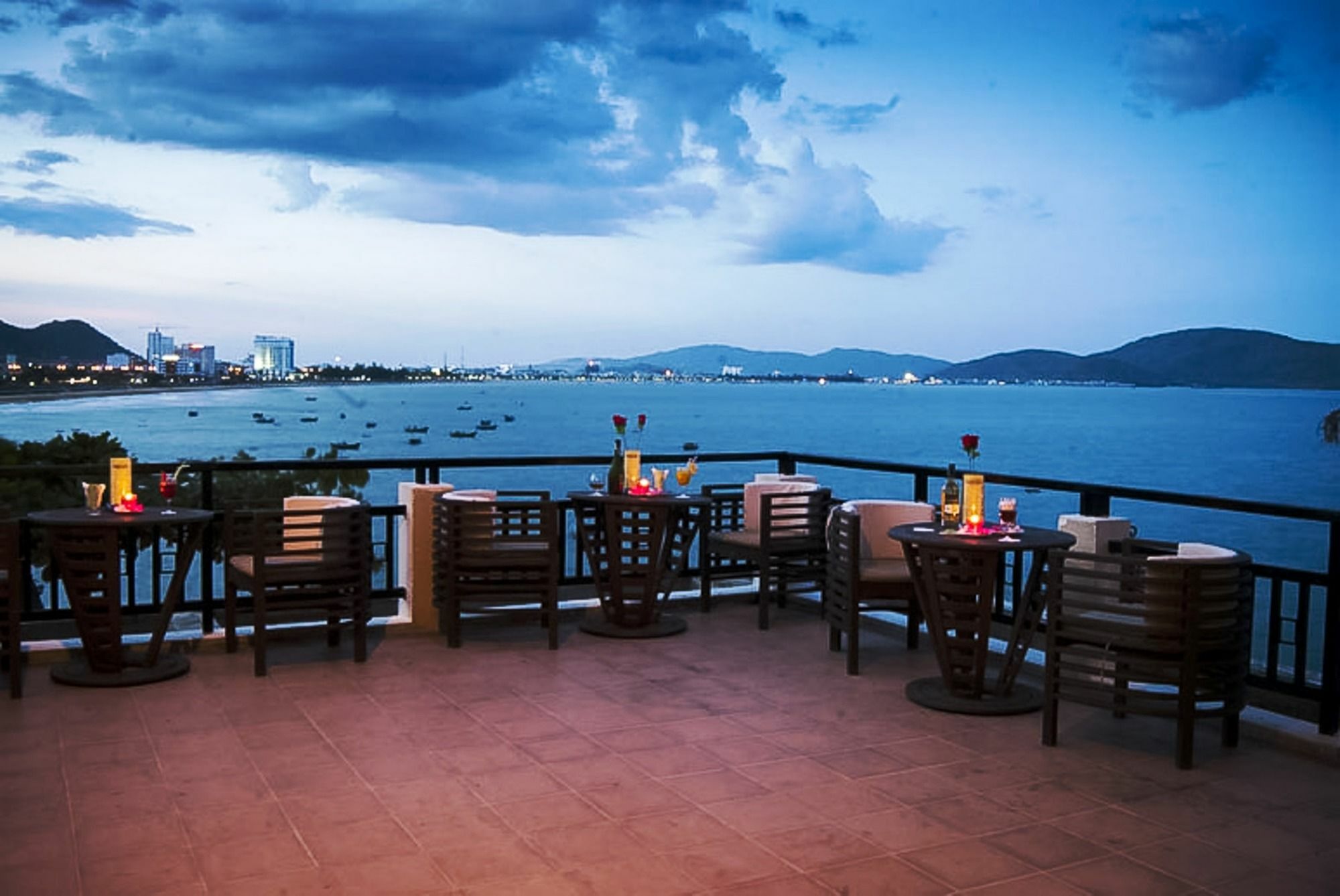 โรงแรมไซ่ง่อนก๋วงนัง กวีเญิน ภายนอก รูปภาพ